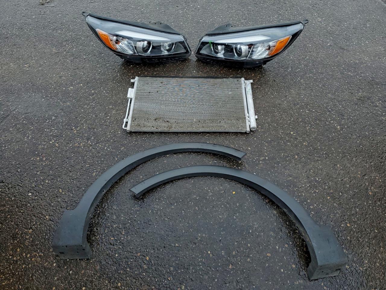 2016 KIA SORENTO LX photo 13