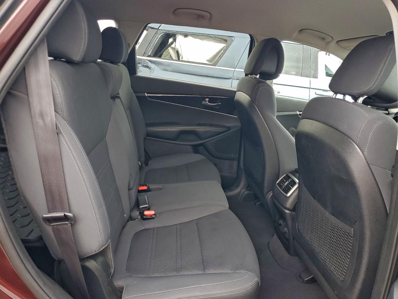 2016 KIA SORENTO LX photo 11