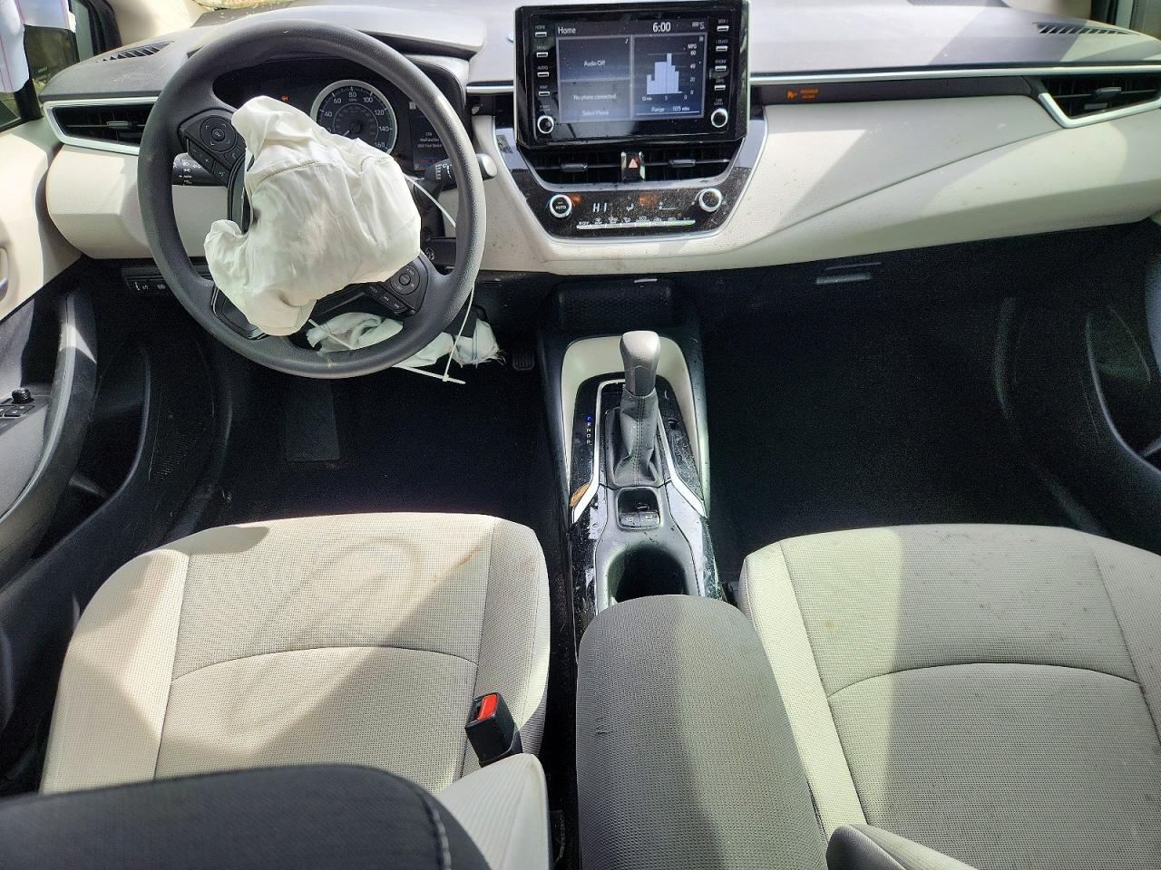 2020 TOYOTA COROLLA LE photo 8