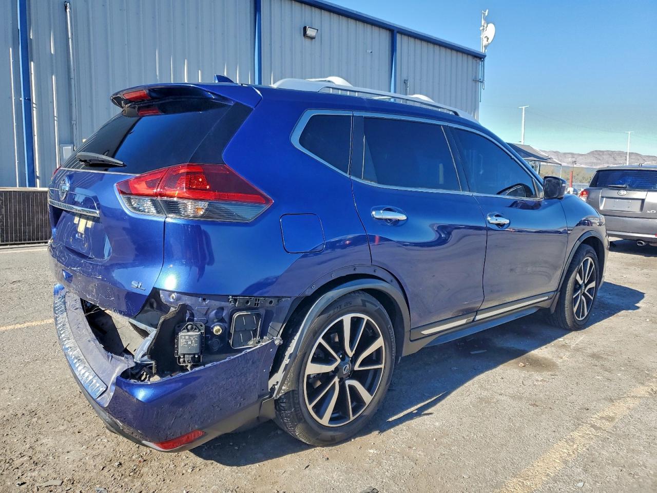 2018 NISSAN ROGUE S photo 5