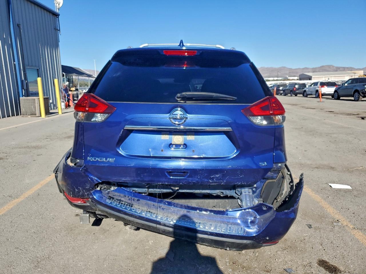 2018 NISSAN ROGUE S photo 11