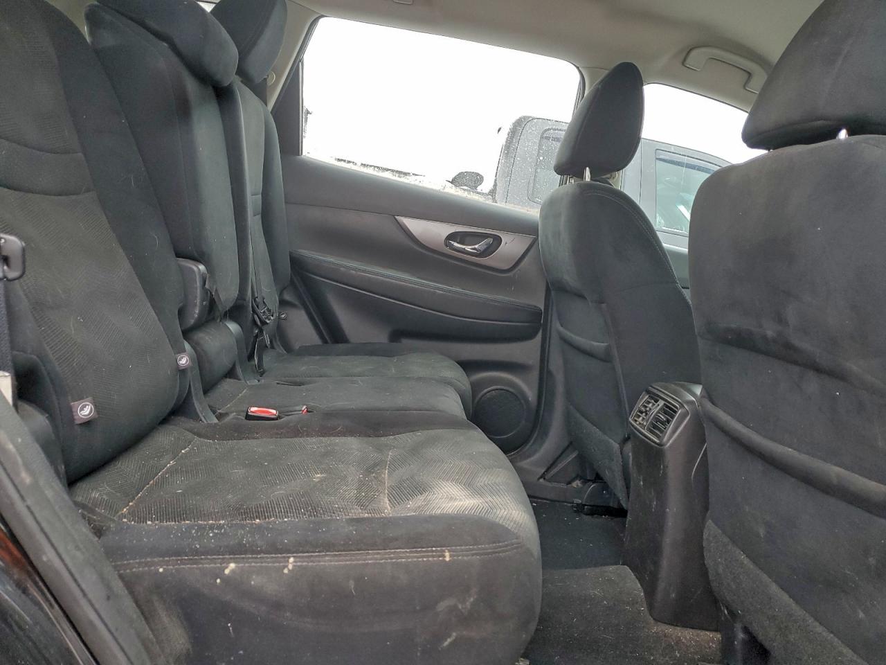 2016 NISSAN ROGUE S photo 10