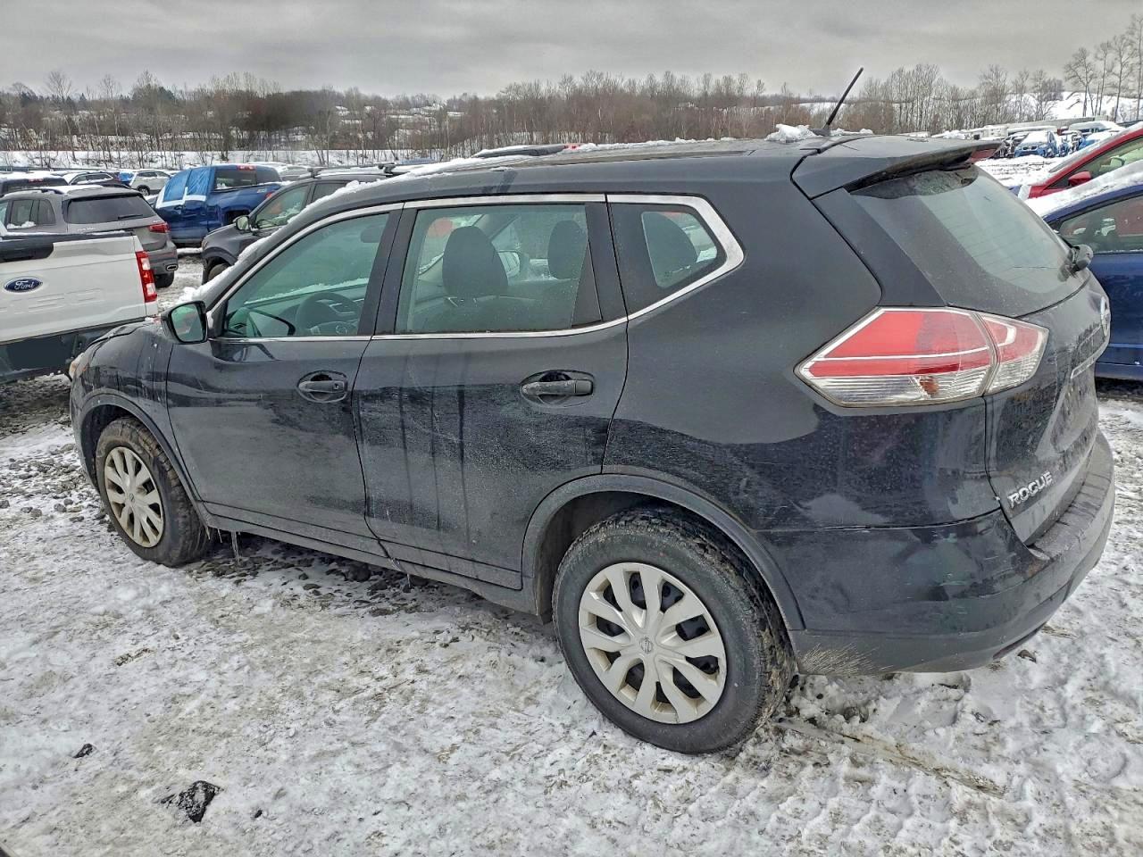 2016 NISSAN ROGUE S photo 2