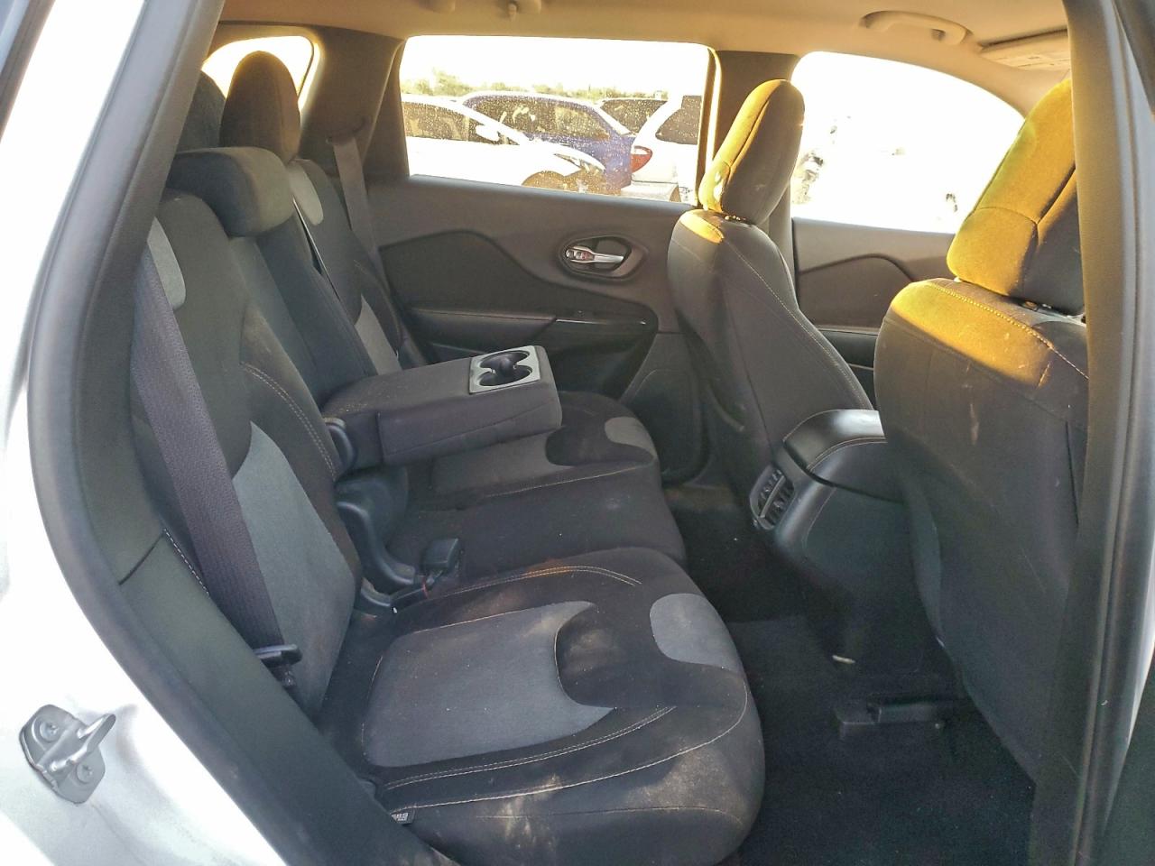 2016 JEEP CHEROKEE SPORT photo 19