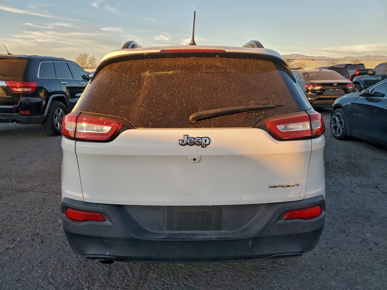 2016 JEEP CHEROKEE SPORT photo 11