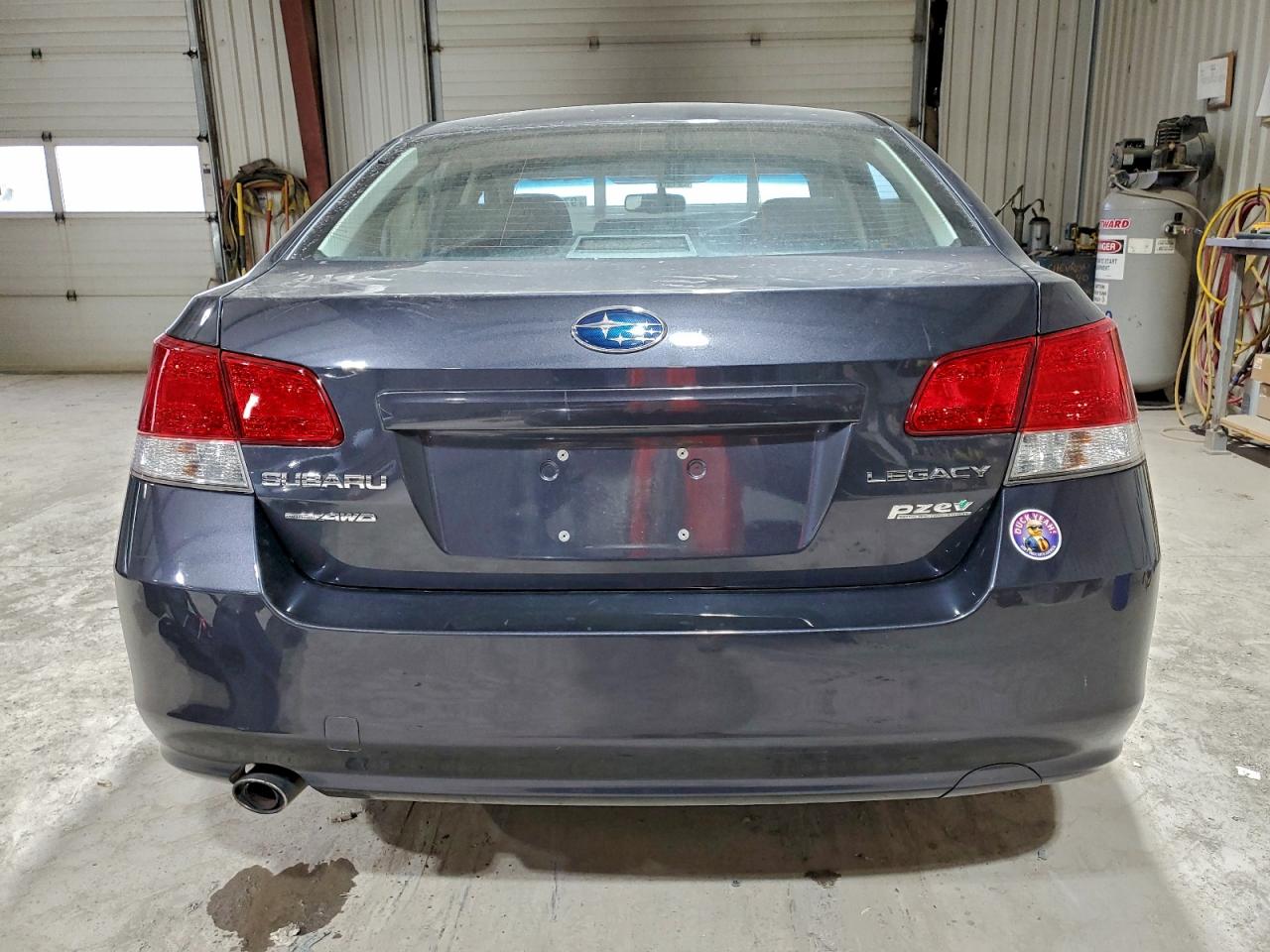 2011 SUBARU LEGACY 2.5I PREMIUM photo 6