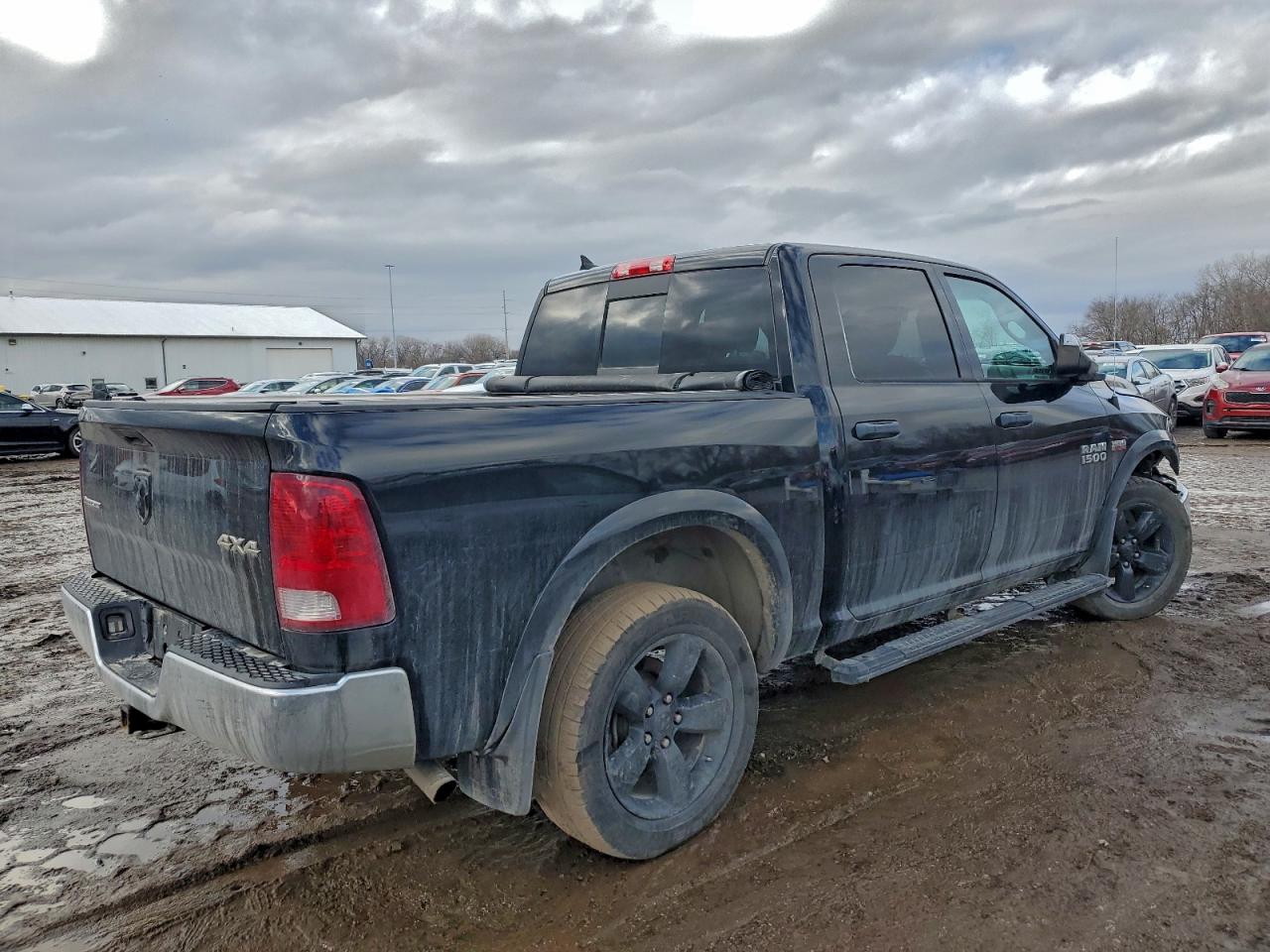 2015 RAM 1500 SLT photo 3