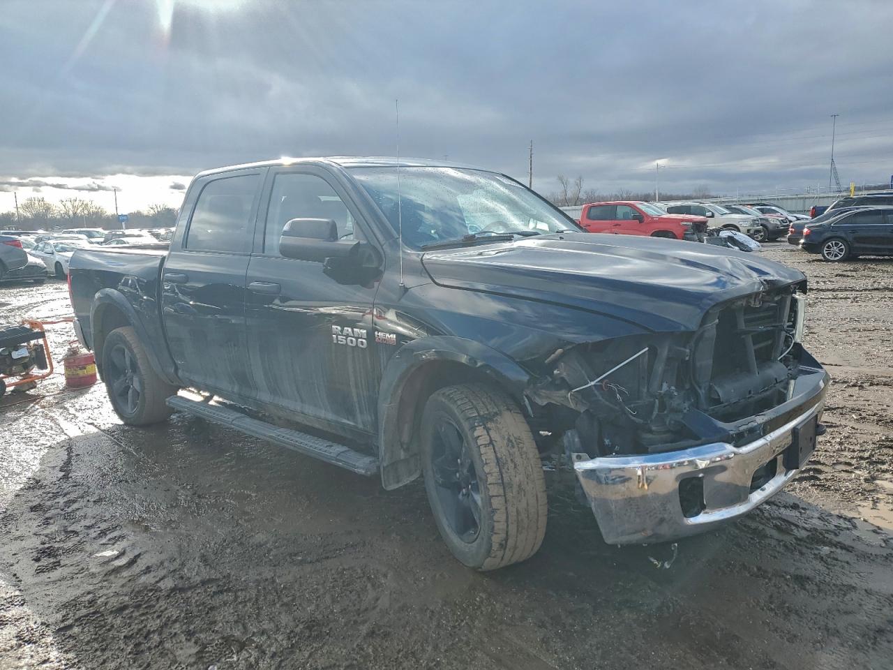 2015 RAM 1500 SLT photo 4
