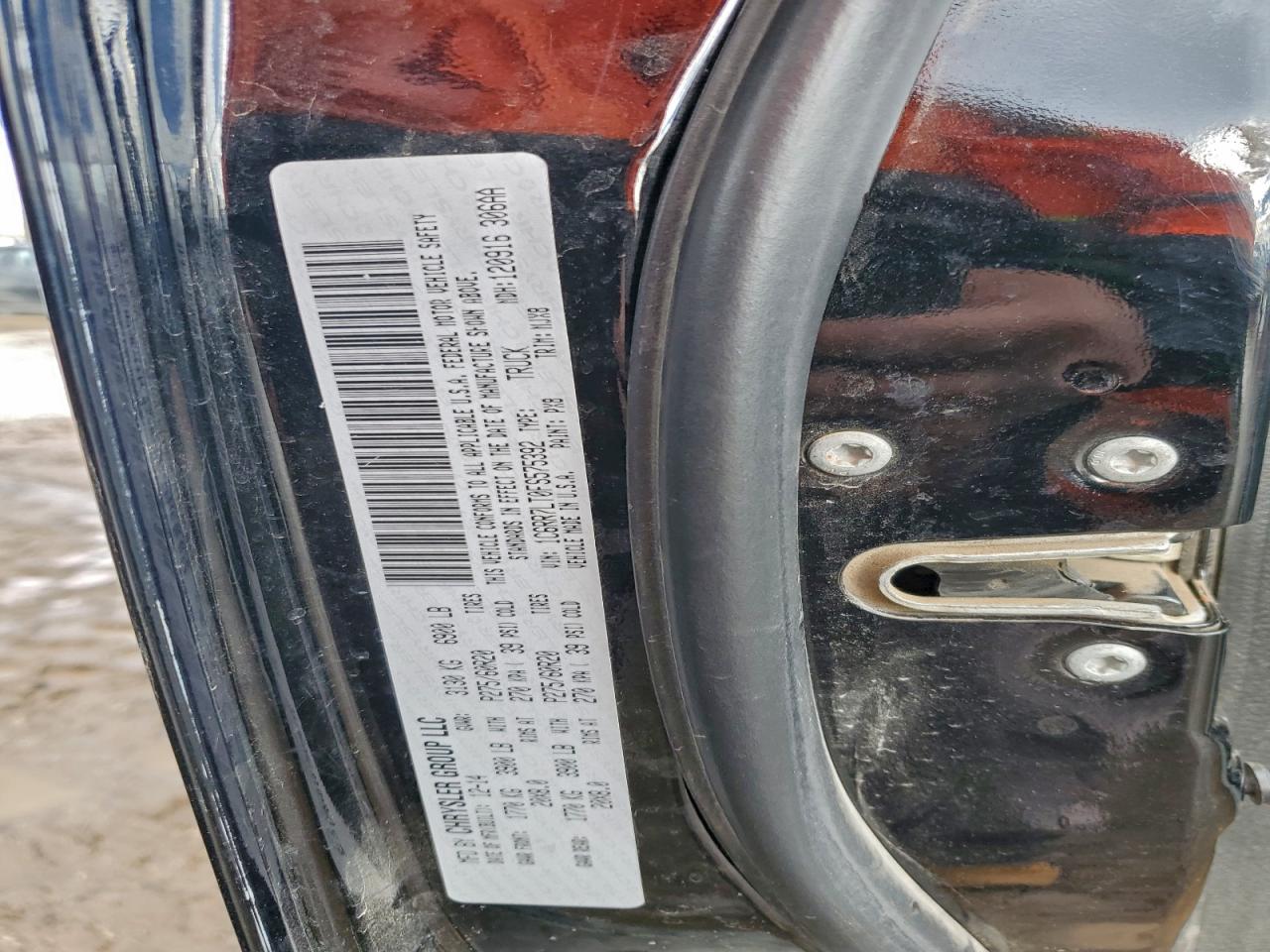 2015 RAM 1500 SLT photo 12