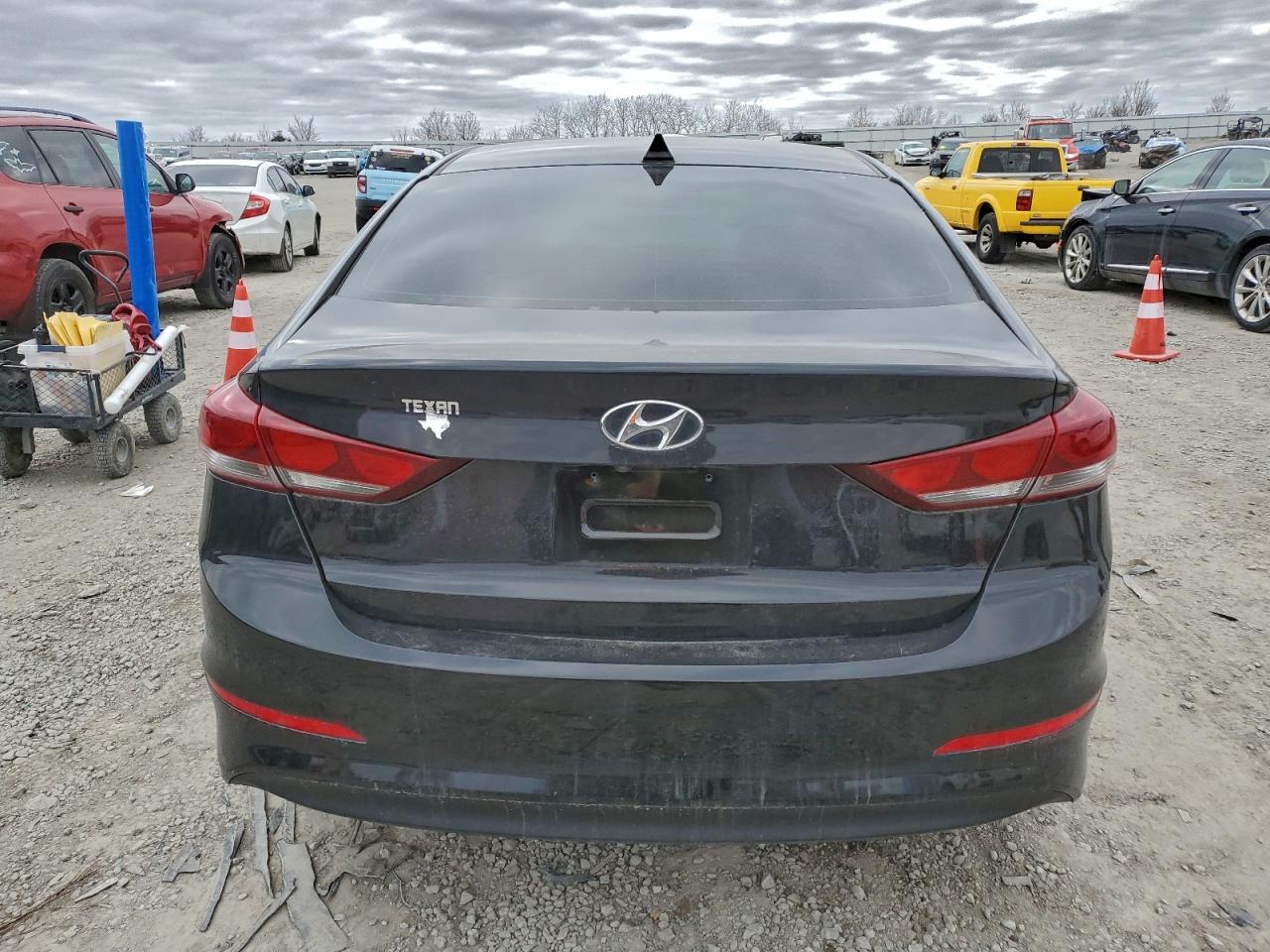2018 HYUNDAI ELANTRA SEL photo 6