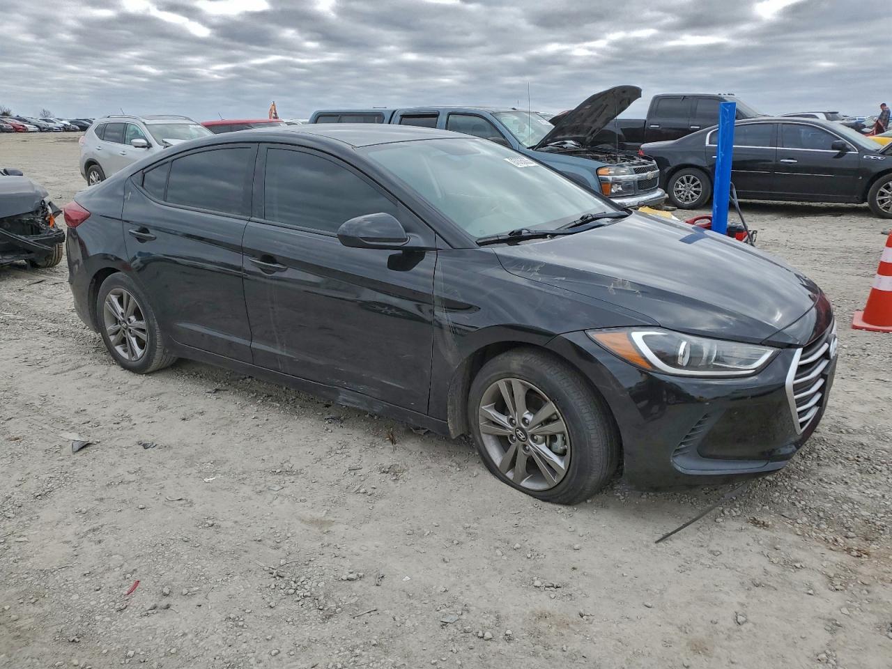 2018 HYUNDAI ELANTRA SEL photo 4