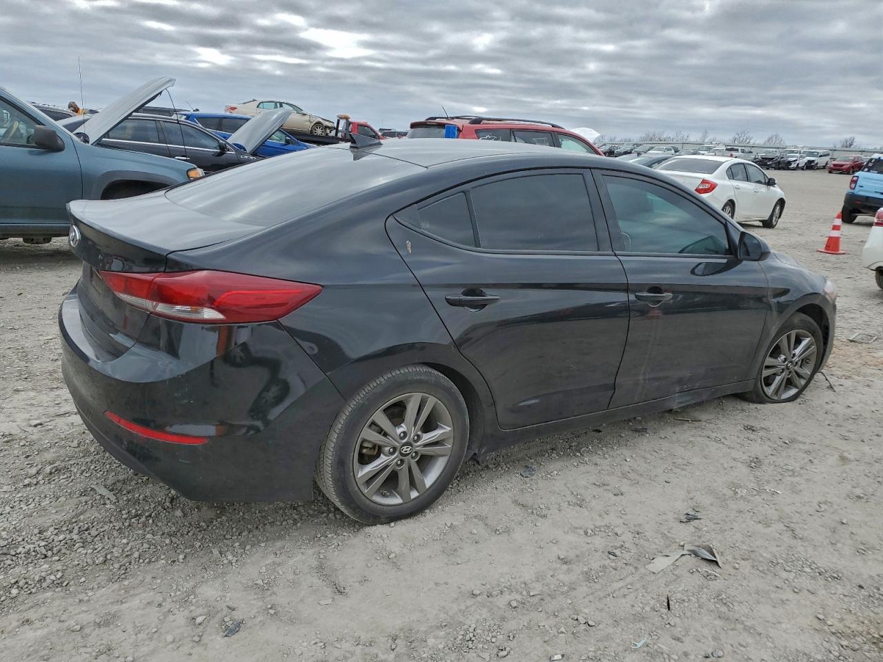 2018 HYUNDAI ELANTRA SEL photo 3