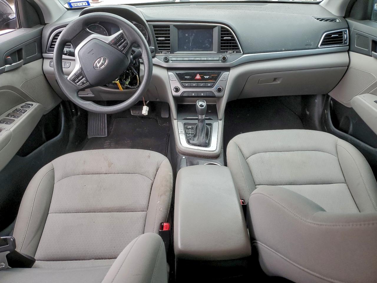 2018 HYUNDAI ELANTRA SEL photo 8