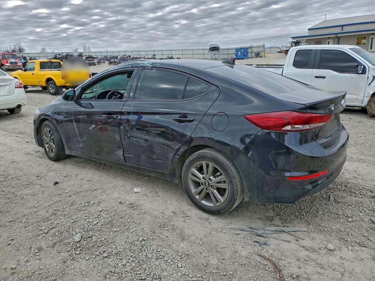 2018 HYUNDAI ELANTRA SEL photo 2