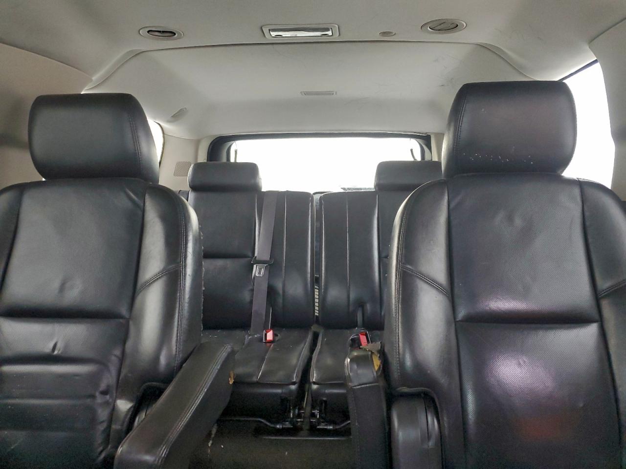 2011 GMC YUKON XL DENALI photo 10
