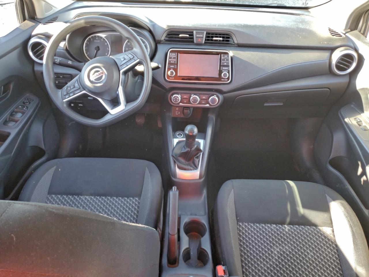 2020 NISSAN VERSA S photo 15