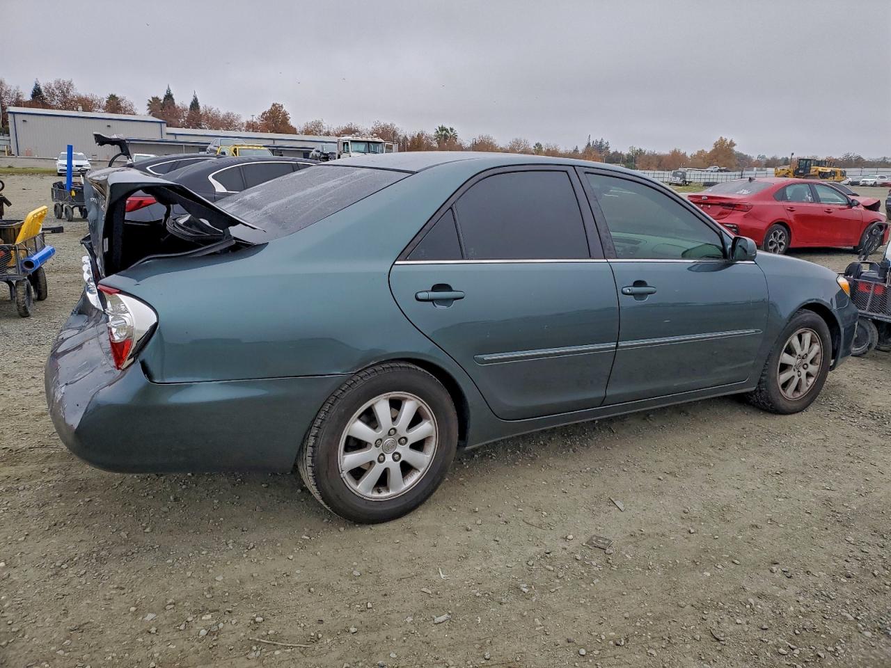 2002 TOYOTA CAMRY photo 5