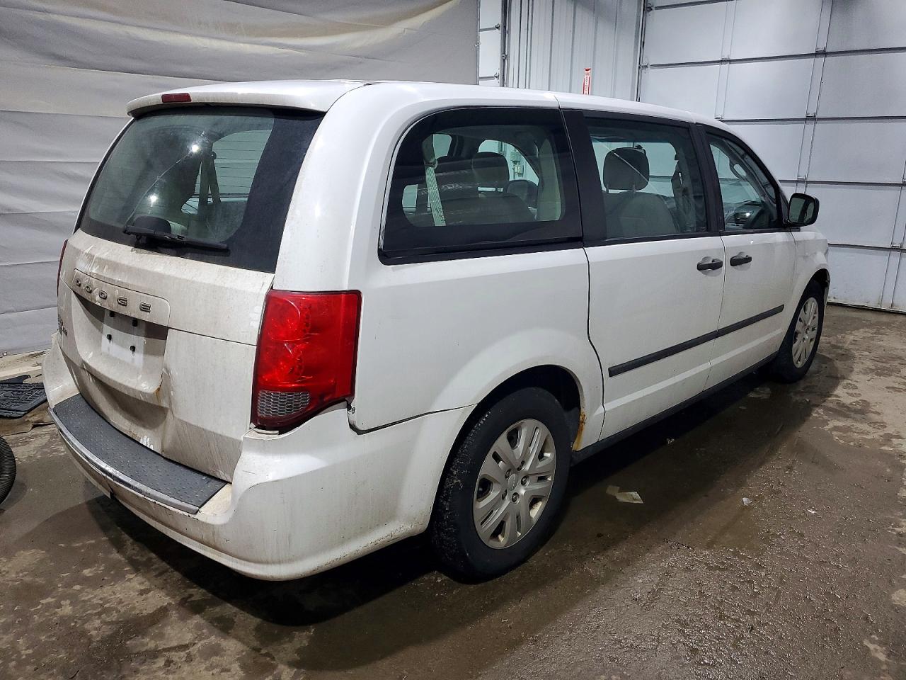 2015 DODGE GRAND CARAVAN SE photo 3