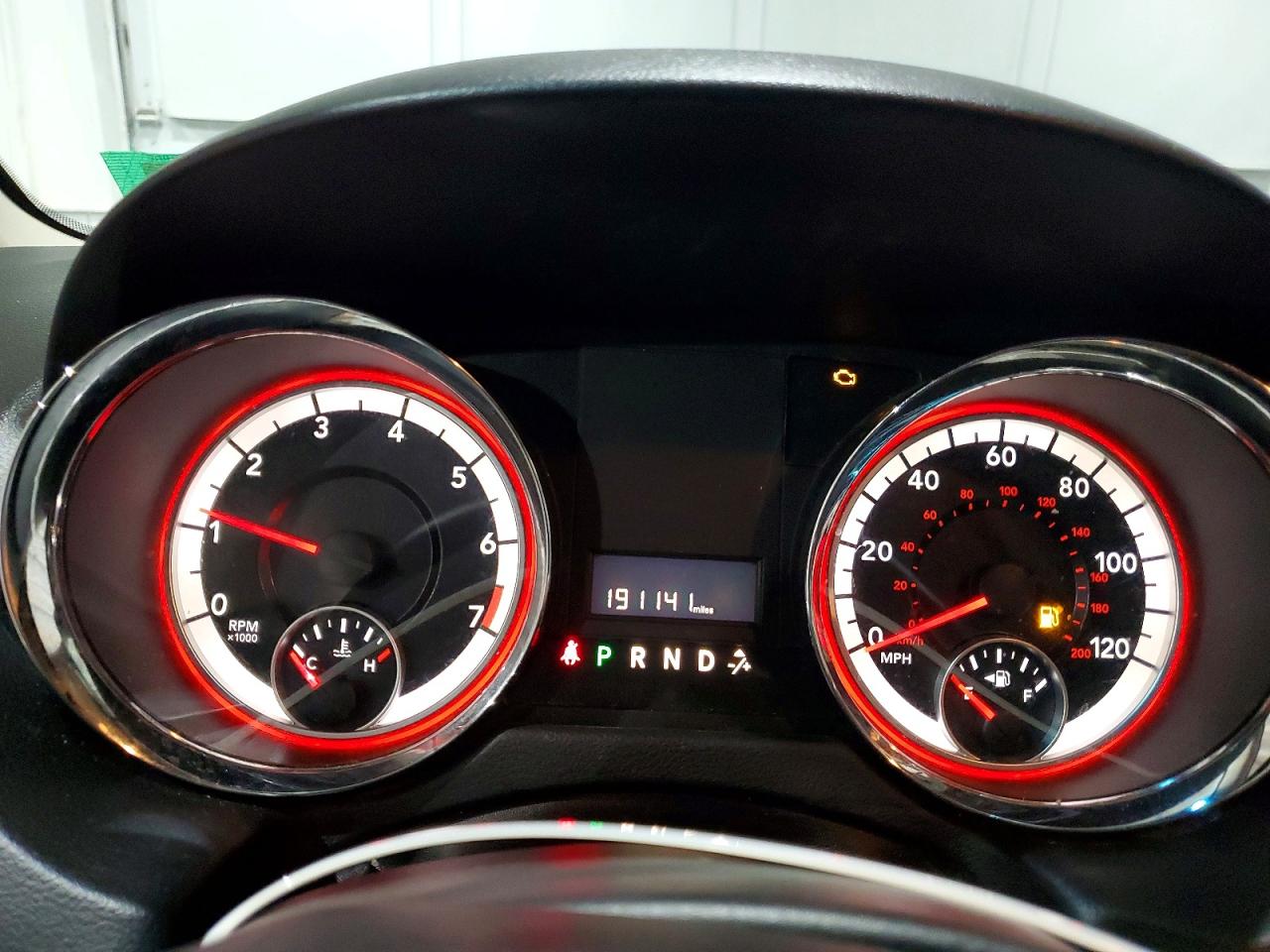 2015 DODGE GRAND CARAVAN SE photo 9