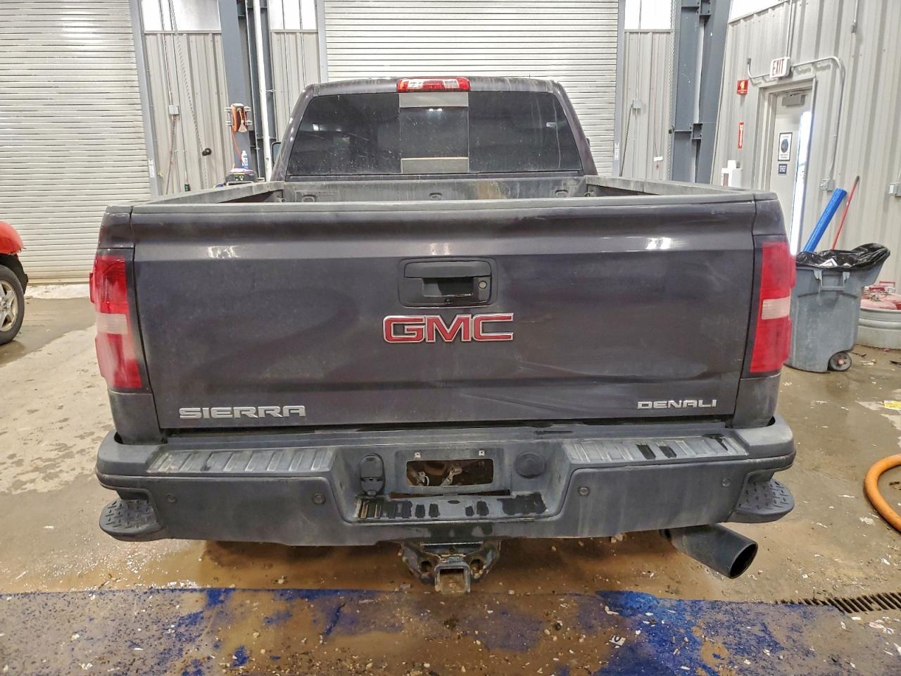 2015 GMC SIERRA K2500 DENALI photo 11