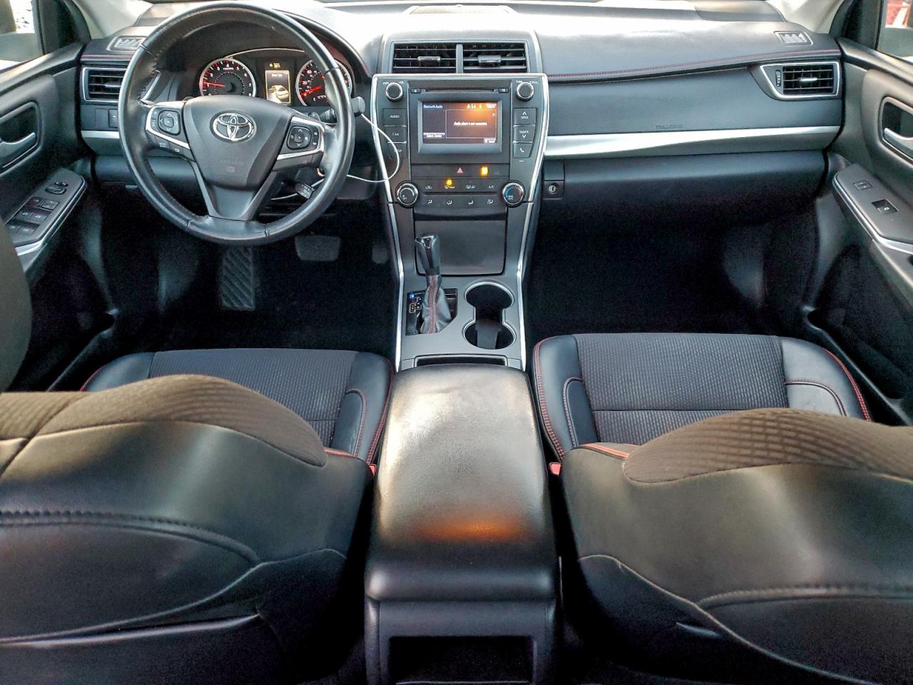 2016 TOYOTA CAMRY LE photo 15