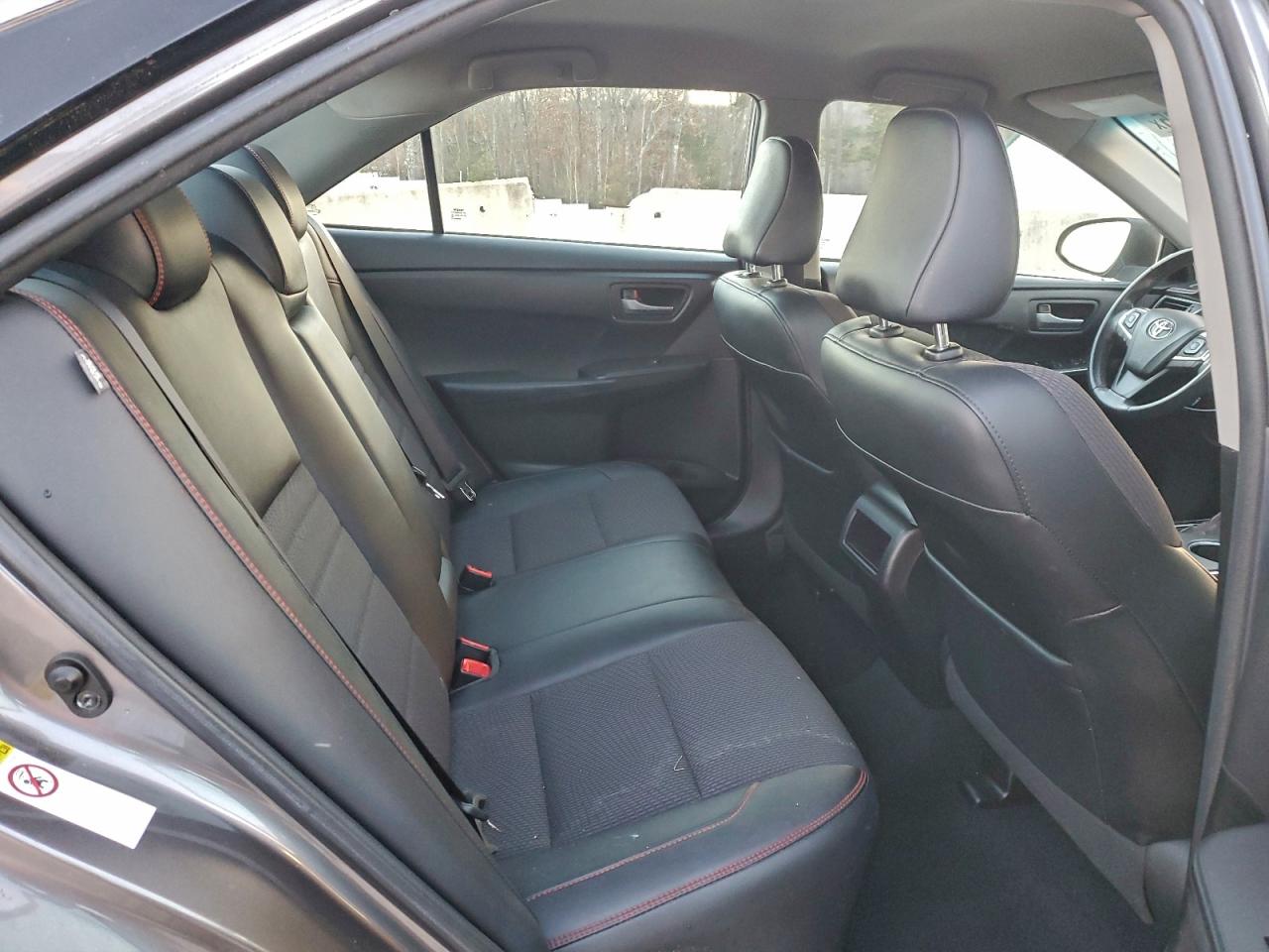 2016 TOYOTA CAMRY LE photo 19