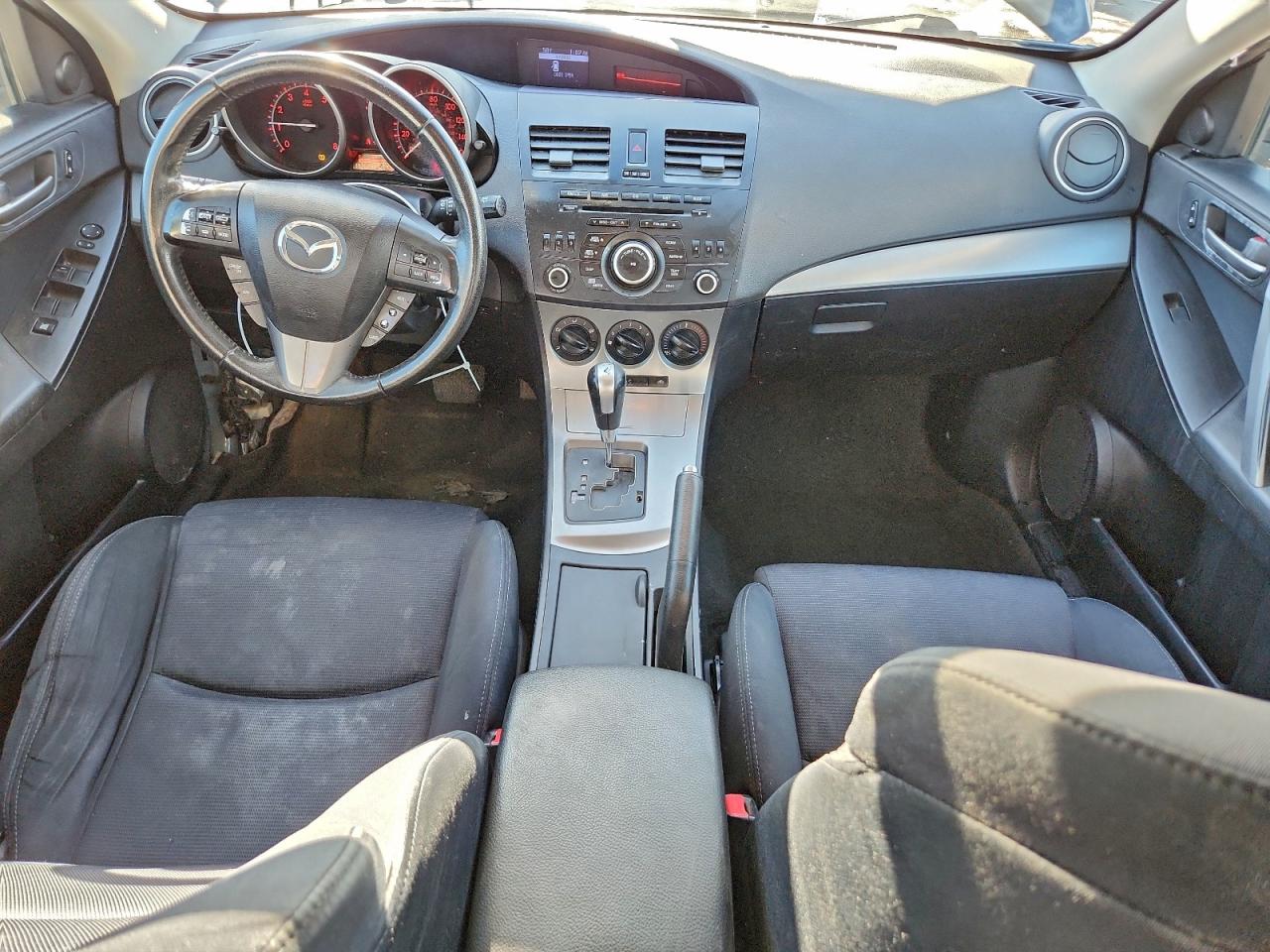 2010 MAZDA 3 S photo 8