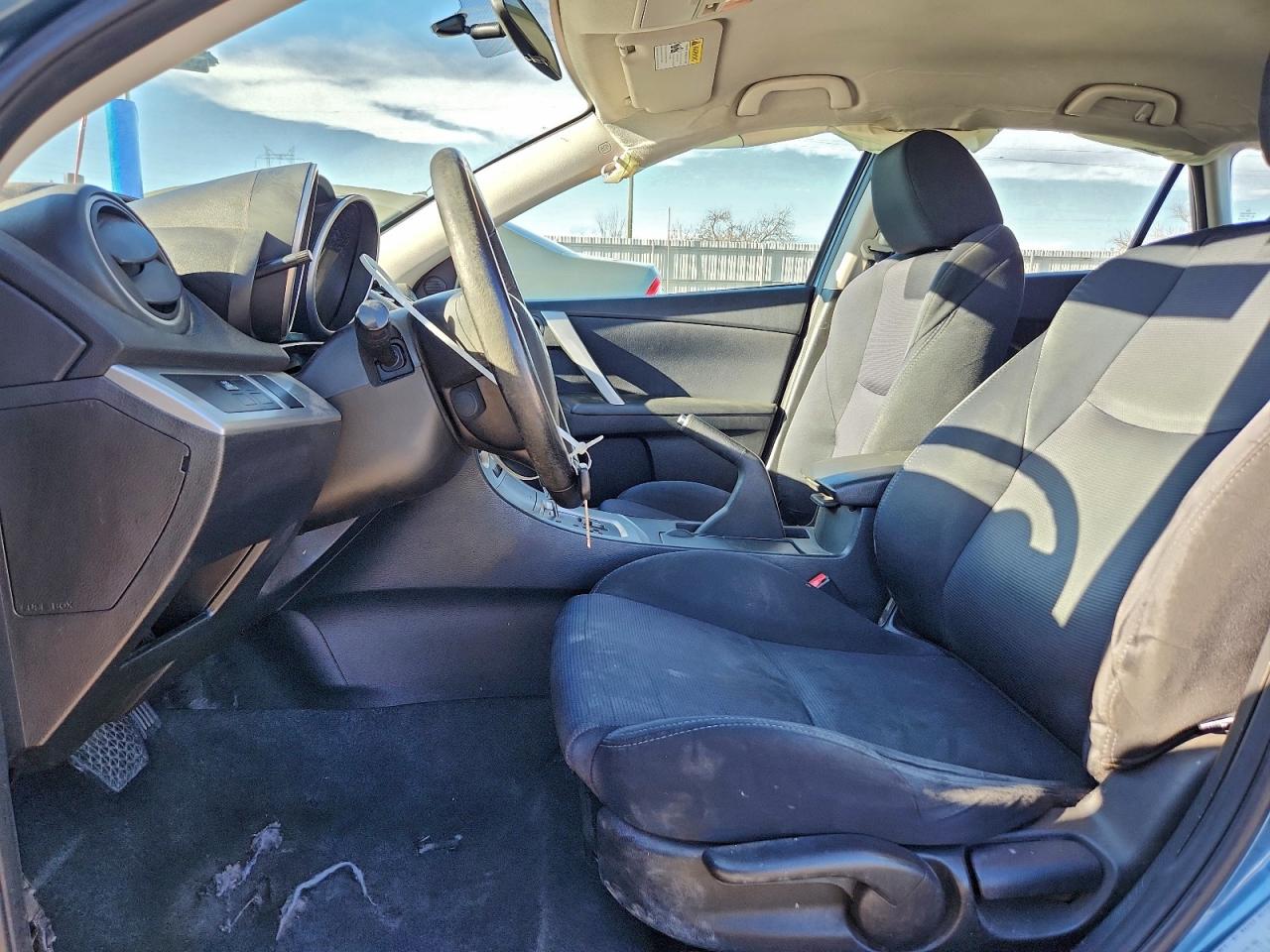 2010 MAZDA 3 S photo 7