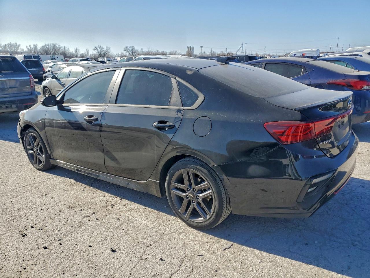 2021 KIA FORTE photo 2