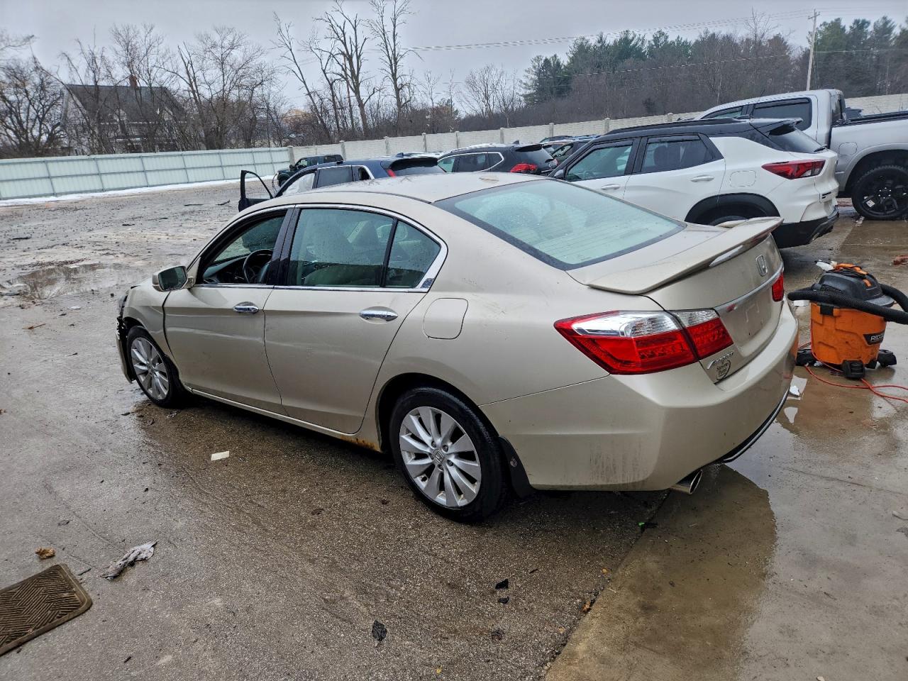 2013 HONDA ACCORD EXL photo 4