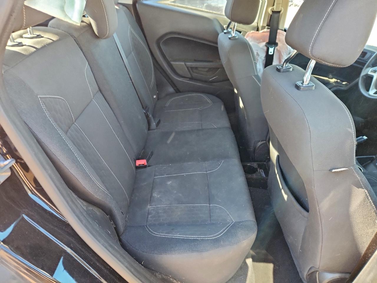 2019 FORD FIESTA SE photo 19