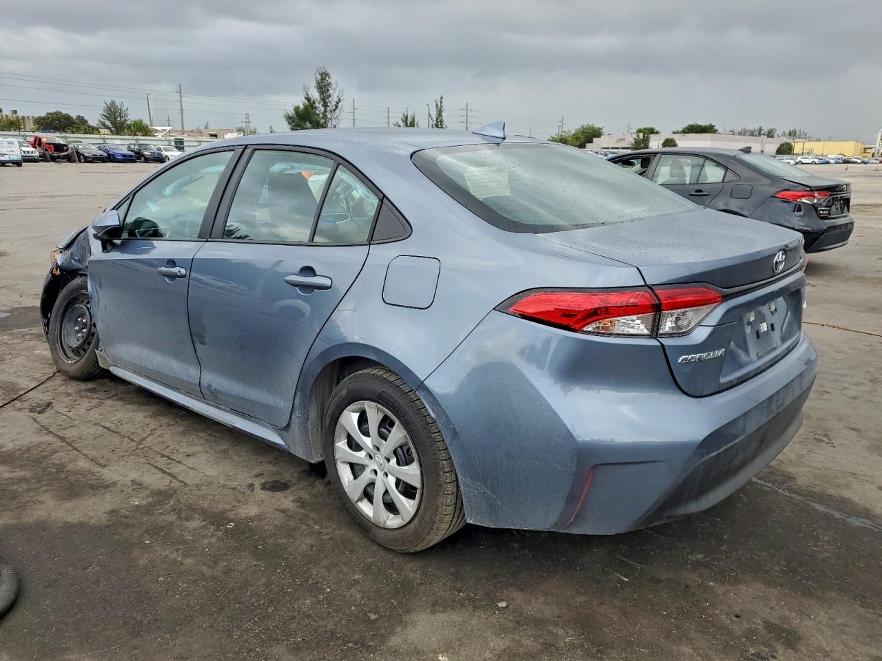 2025 TOYOTA COROLLA LE photo 4