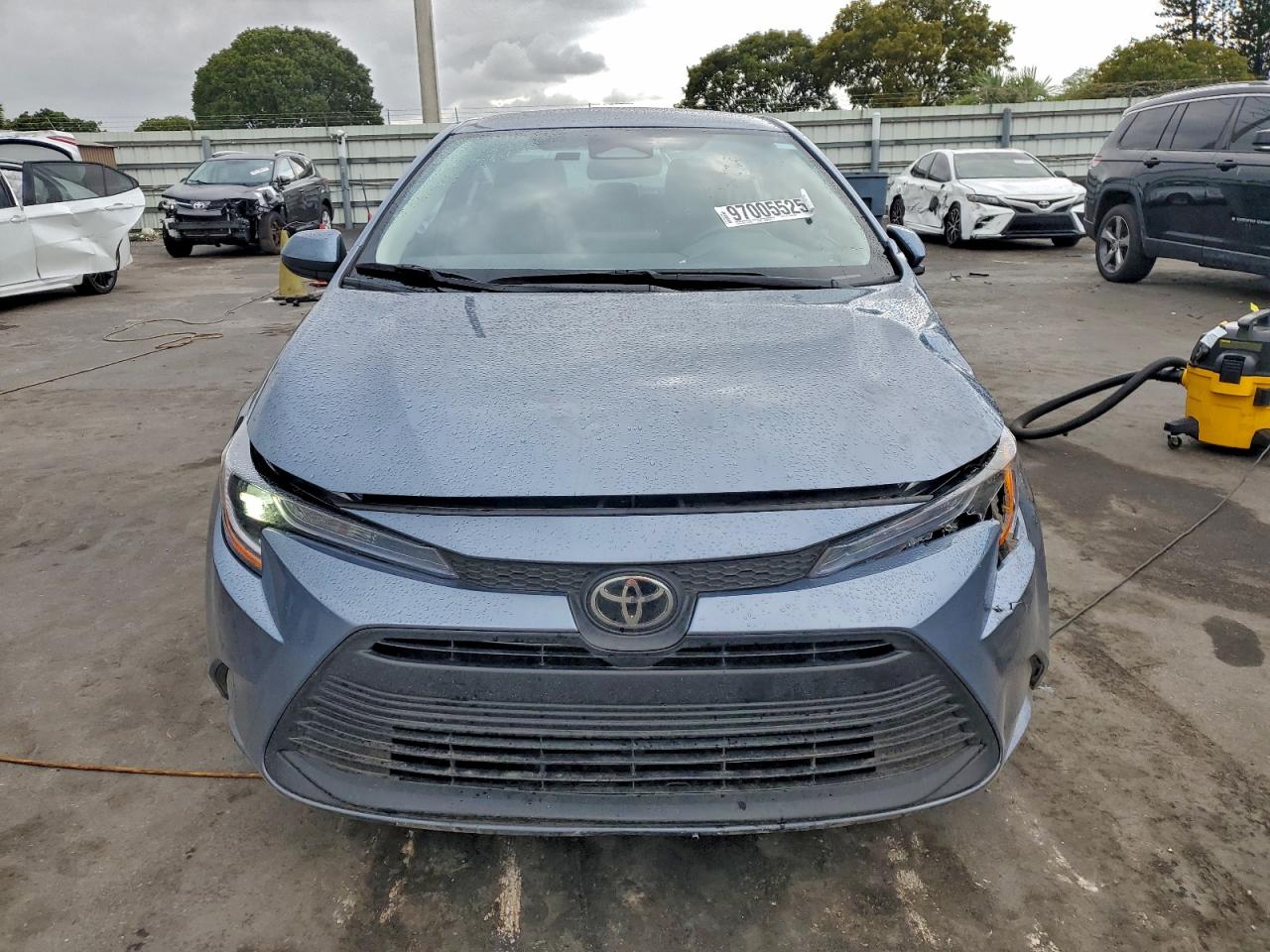 2025 TOYOTA COROLLA LE photo 13