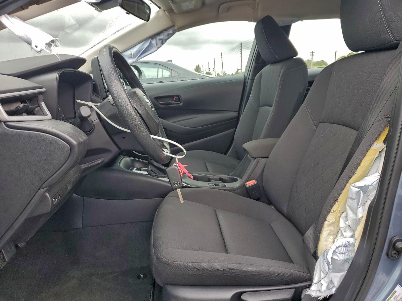 2025 TOYOTA COROLLA LE photo 19