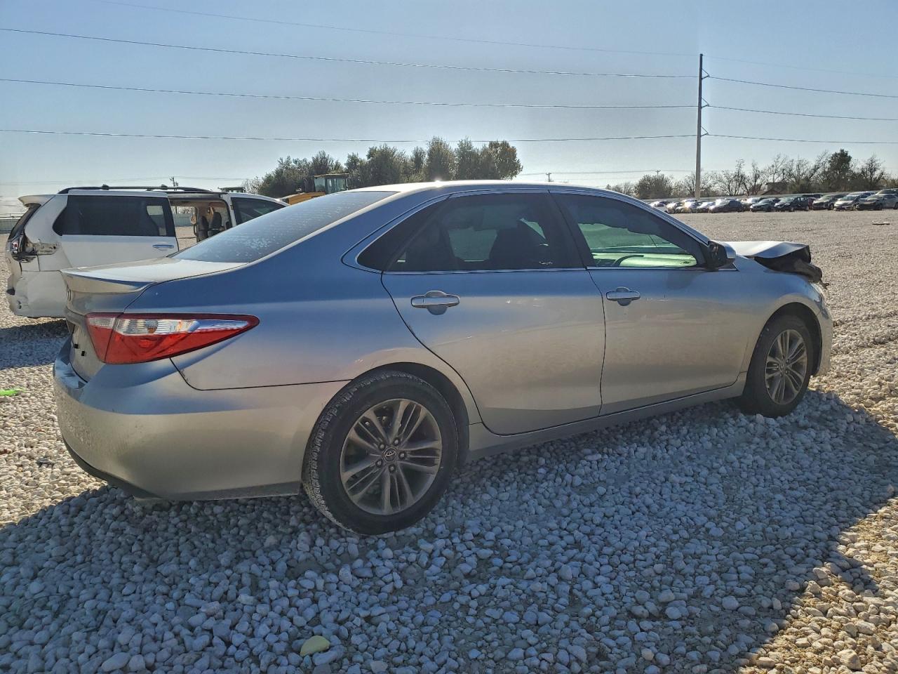 2016 TOYOTA CAMRY LE photo 7