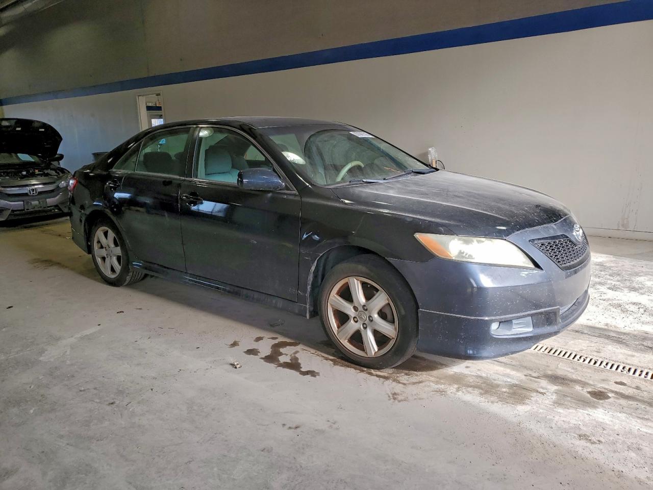 2009 TOYOTA CAMRY SE photo 4