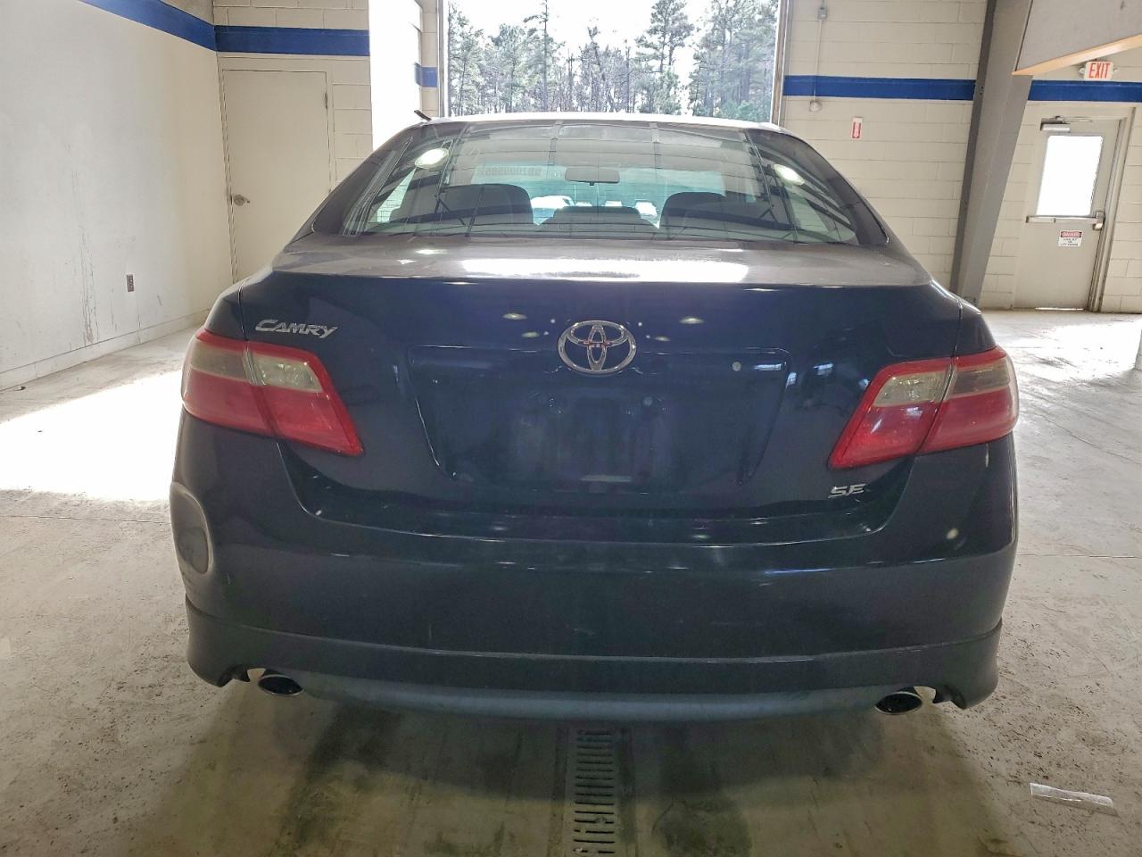 2009 TOYOTA CAMRY SE photo 6