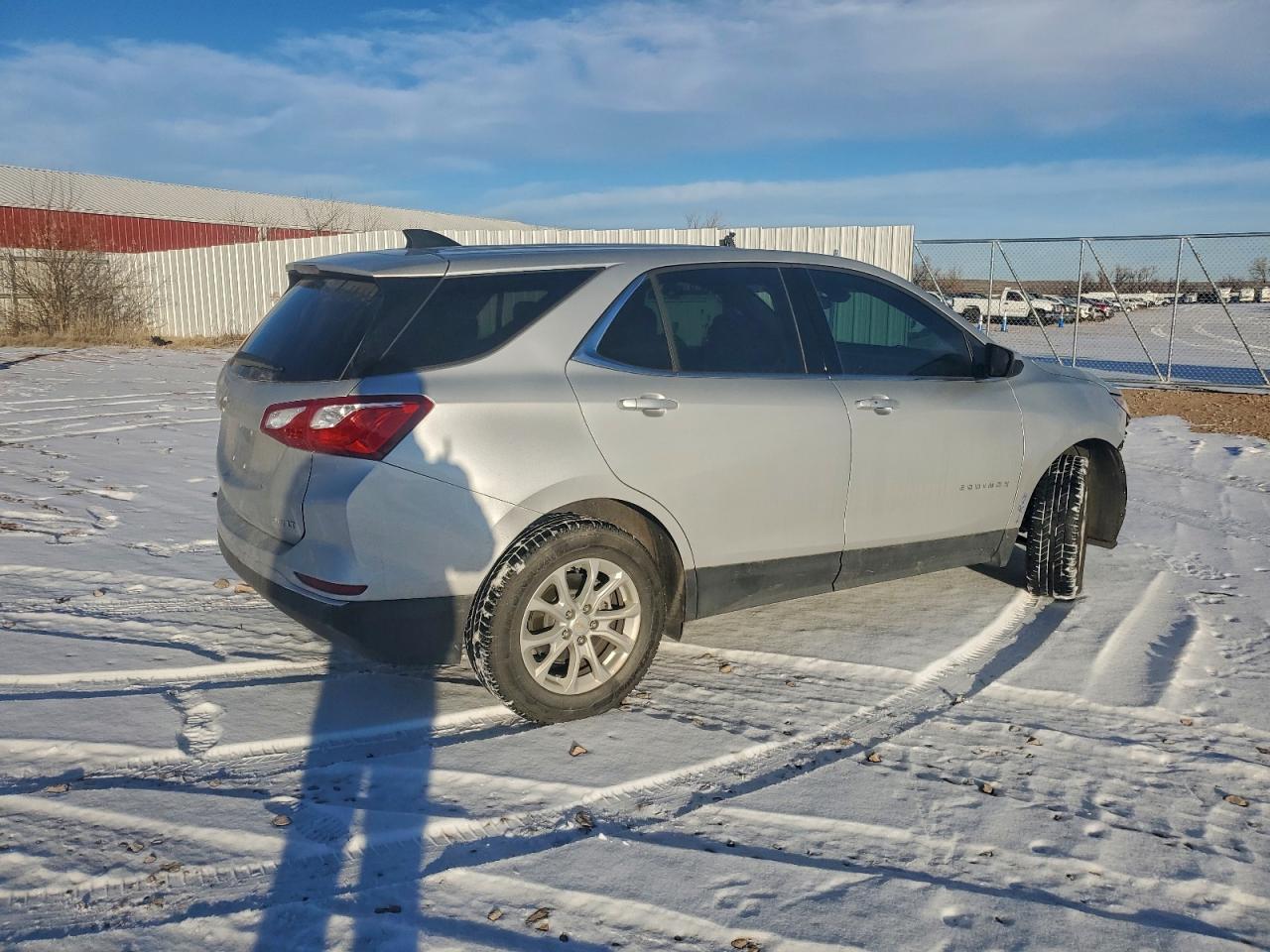 2020 CHEVROLET EQUINOX LT photo 3