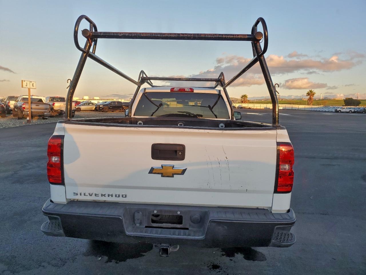 2018 CHEVROLET SILVERADO C1500 photo 11