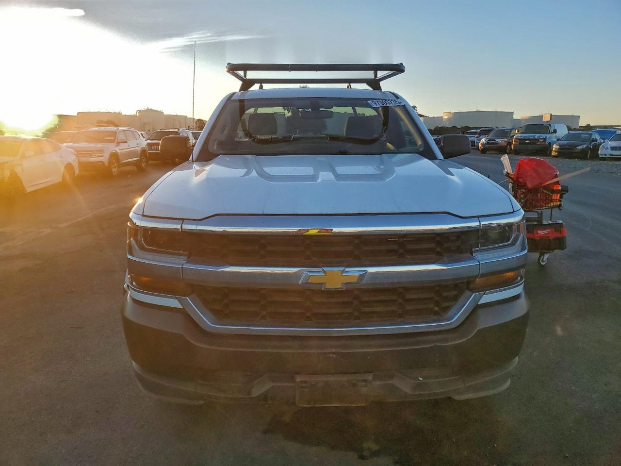 2018 CHEVROLET SILVERADO C1500 photo 9