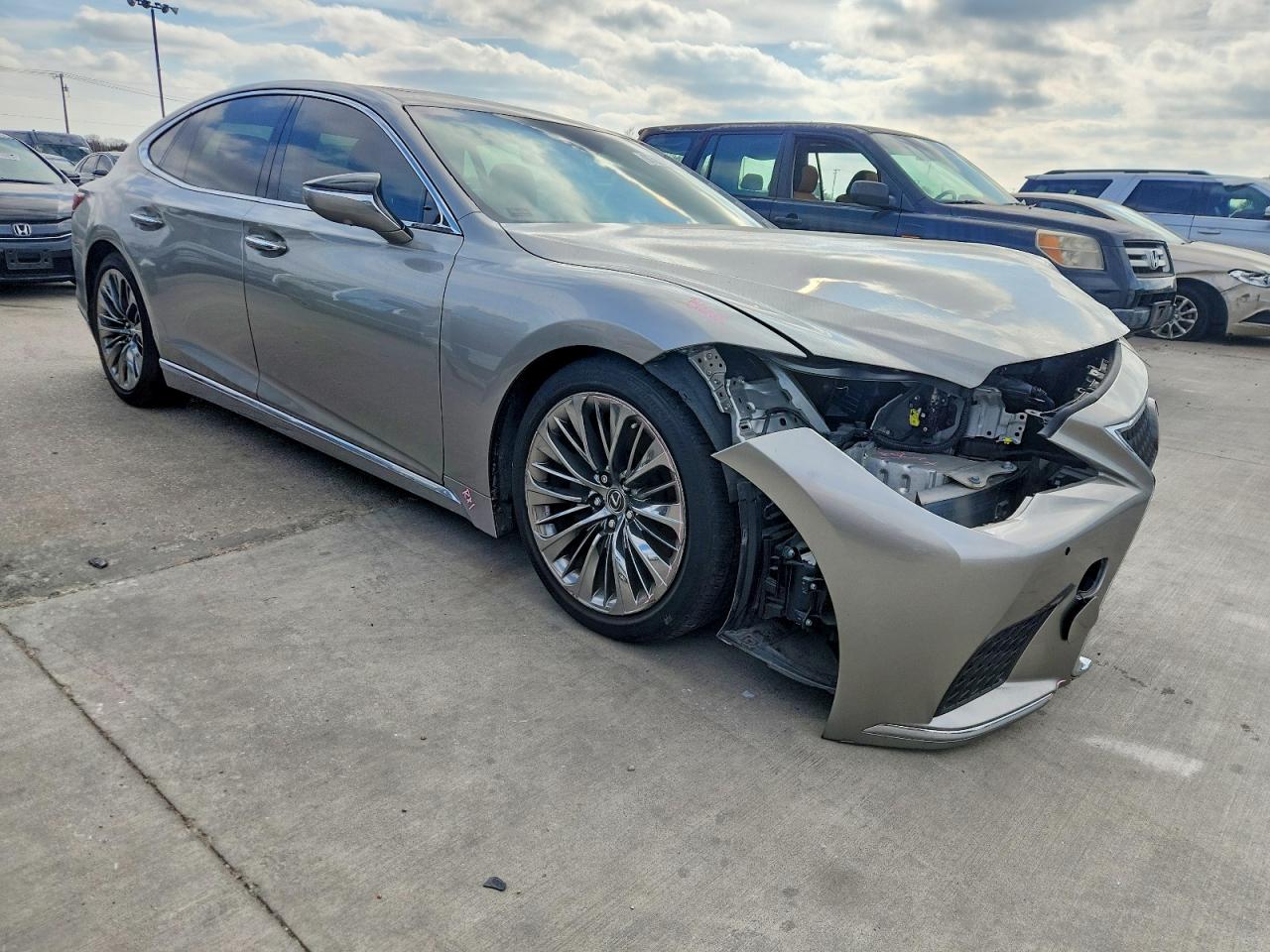 2021 LEXUS LS 500 BASE photo 4