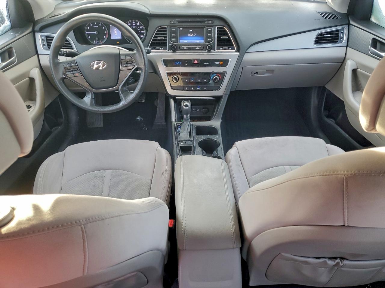 2015 HYUNDAI SONATA SE photo 8