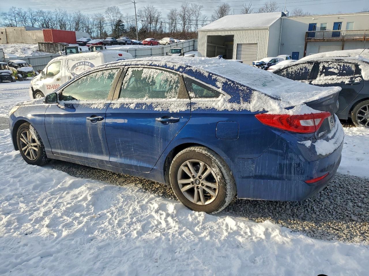 2015 HYUNDAI SONATA SE photo 2