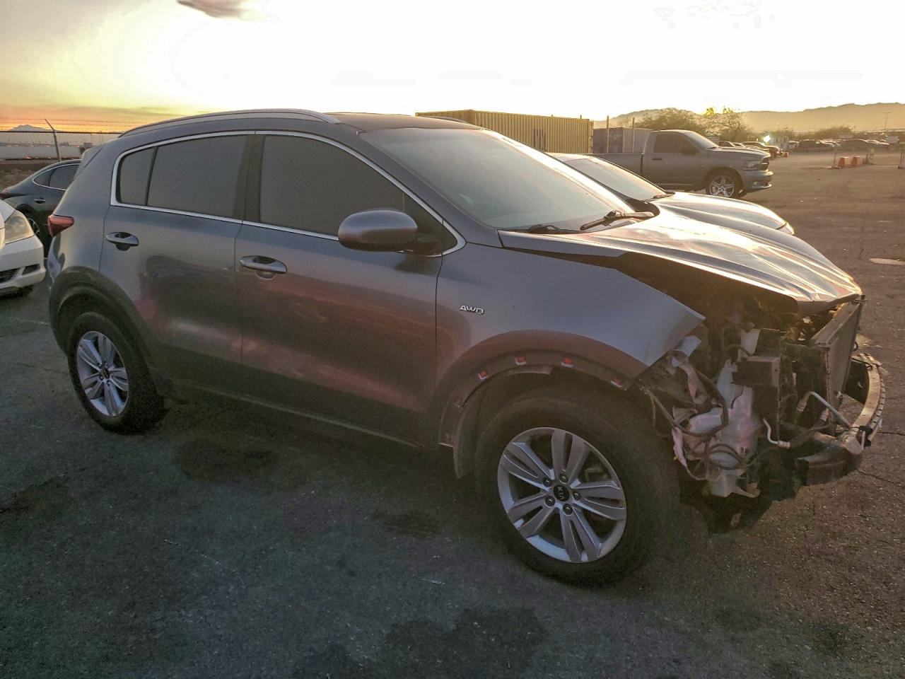 2018 KIA SPORTAGE LX photo 4
