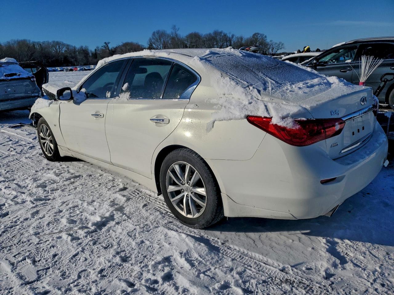 2015 INFINITI Q50 BASE photo 3