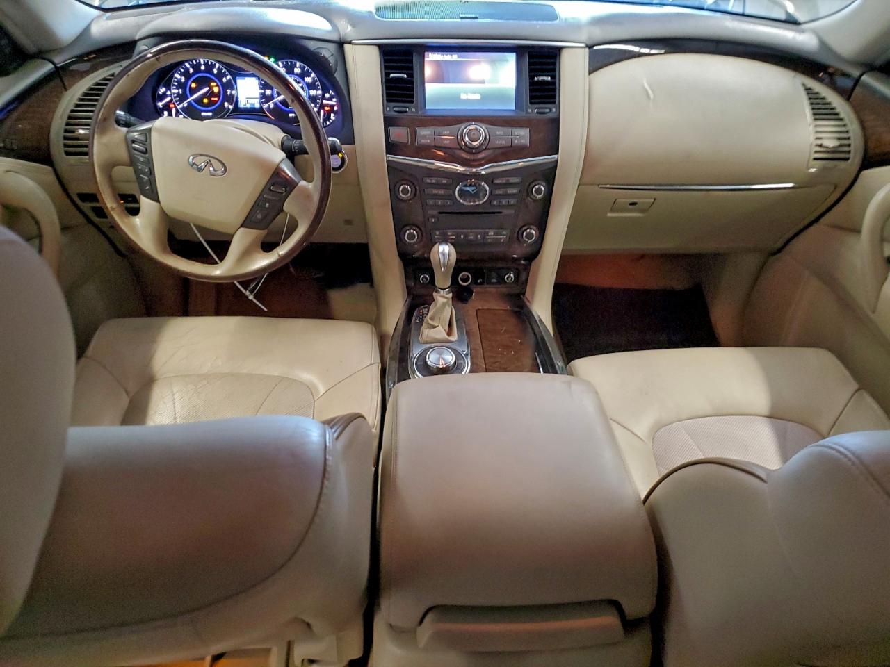 2012 INFINITI QX56 photo 8