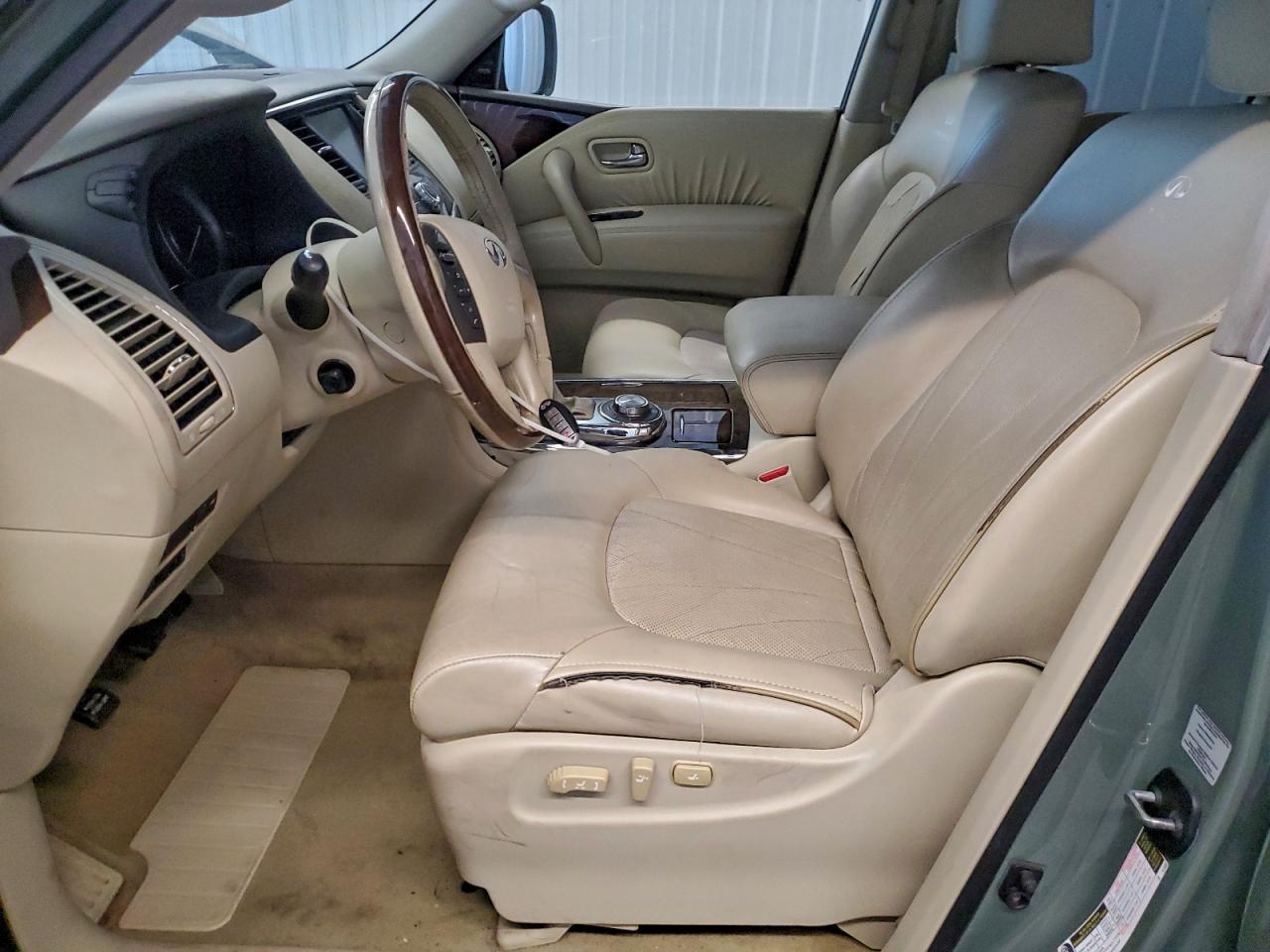 2012 INFINITI QX56 photo 7
