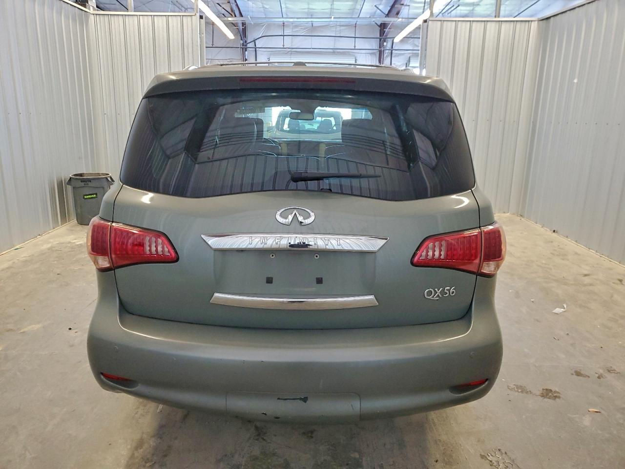 2012 INFINITI QX56 photo 6