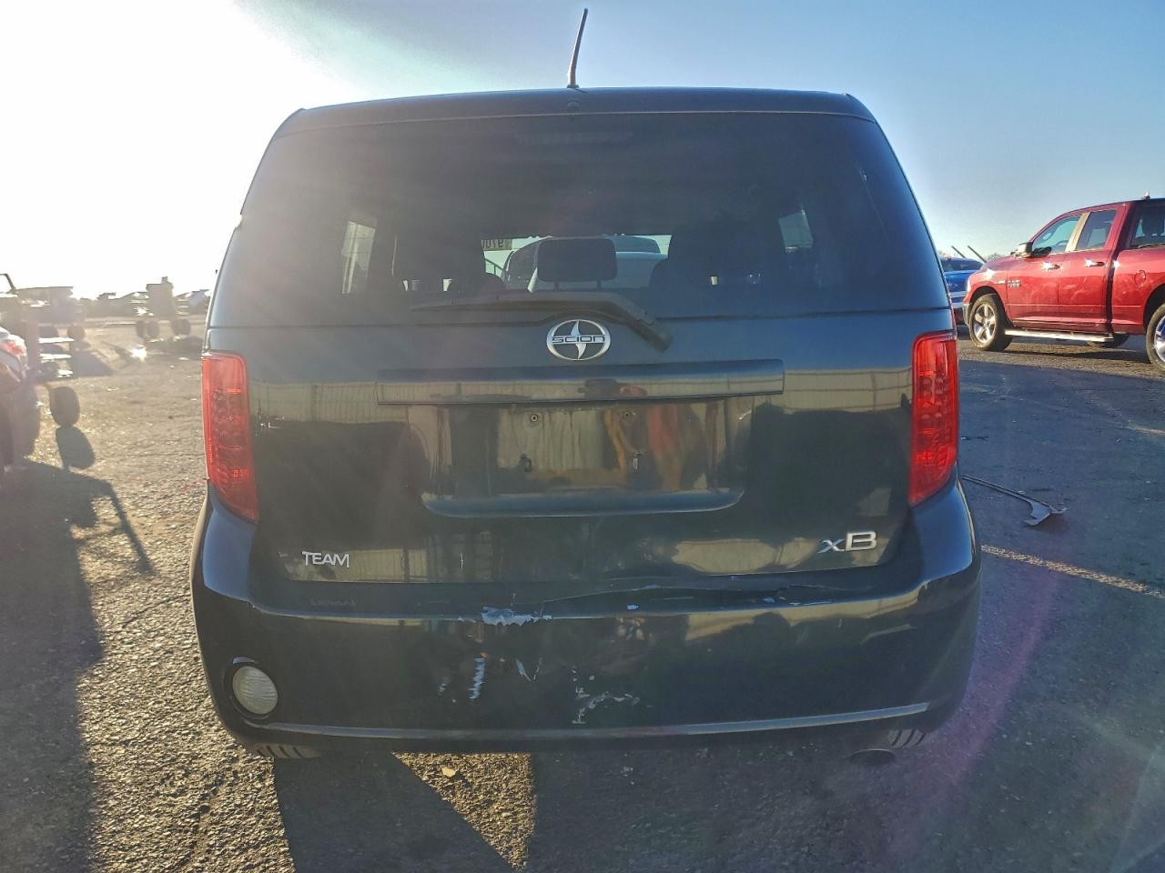 2010 TOYOTA SCION XB photo 11