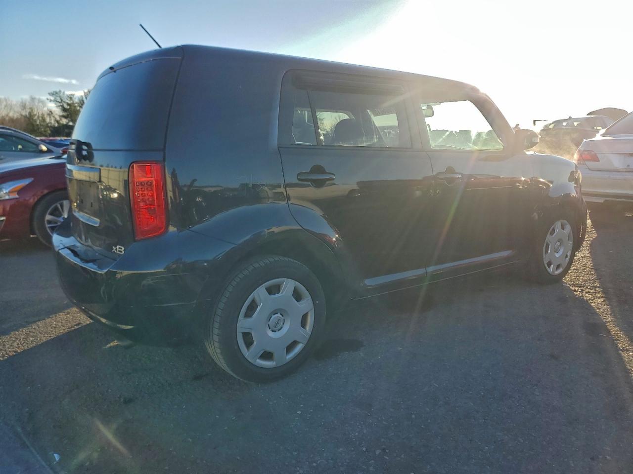 2010 TOYOTA SCION XB photo 5